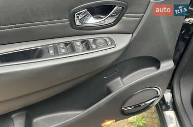 Мінівен Renault Grand Scenic 2013 в  фото 14 Мінівен Renault Grand Scenic 2013 в