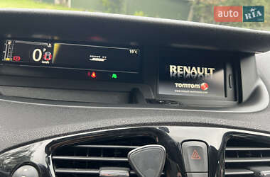 Мінівен Renault Grand Scenic 2013 в  фото 26 Мінівен Renault Grand Scenic 2013 в