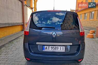 Минивэн Renault Grand Scenic 2010 в 