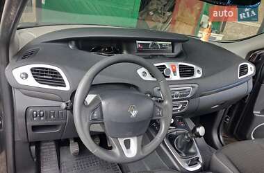 Минивэн Renault Grand Scenic 2010 в 