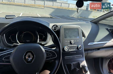 Минивэн Renault Grand Scenic 2017 в 