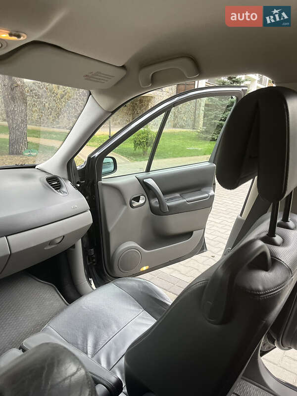 Минивэн Renault Grand Scenic 2004 в Киеве