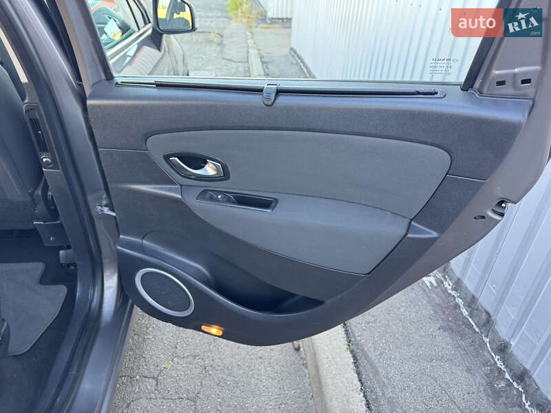 Мінівен Renault Grand Scenic 2010 в Києві фото 16 Мінівен Renault Grand Scenic 2010 в Києві