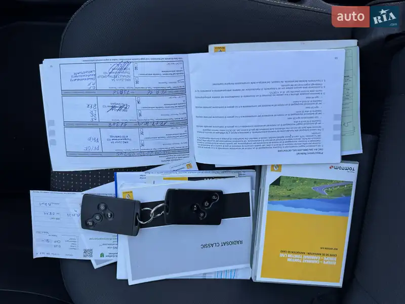 Мінівен Renault Grand Scenic 2010 в Києві документ 3 фото Мінівен Renault Grand Scenic 2010 в Києві документ