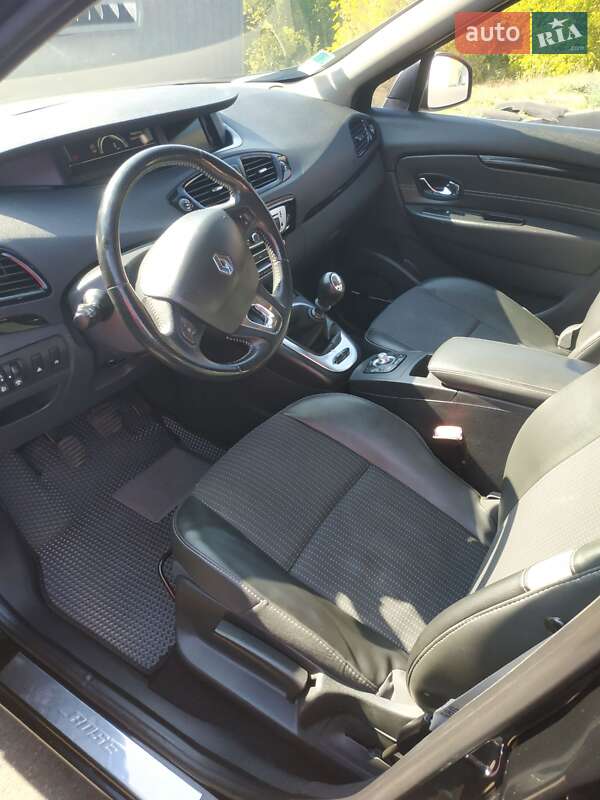 Минивэн Renault Grand Scenic 2013 в Киеве