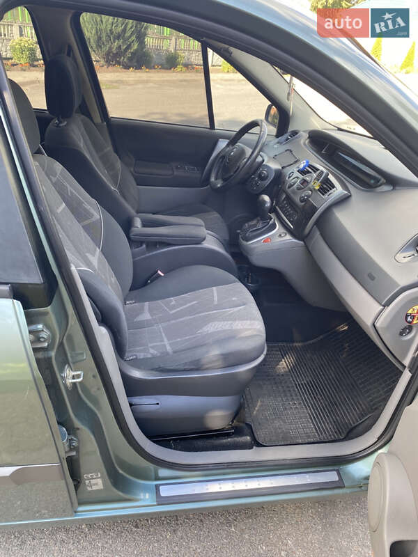 Минивэн Renault Grand Scenic 2004 в Золочеве