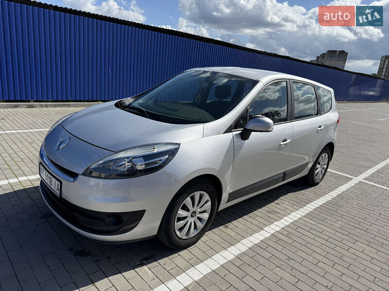 Renault Grand Scenic 2012