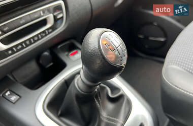 Минивэн Renault Grand Scenic 2014 в 