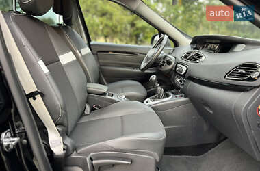 Минивэн Renault Grand Scenic 2014 в 