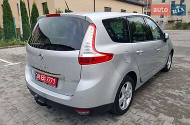 Минивэн Renault Grand Scenic 2012 в 
