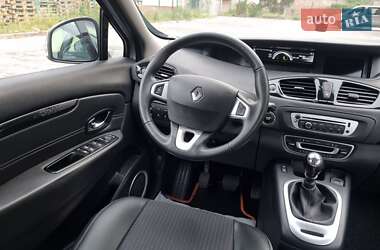 Минивэн Renault Grand Scenic 2012 в 