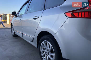 Минивэн Renault Grand Scenic 2012 в 
