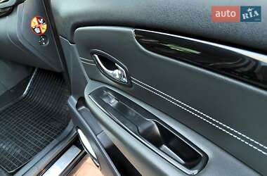 Минивэн Renault Grand Scenic 2015 в 