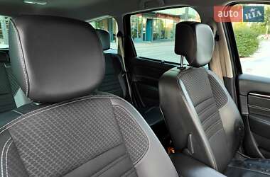 Минивэн Renault Grand Scenic 2015 в 