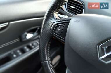Минивэн Renault Grand Scenic 2015 в 