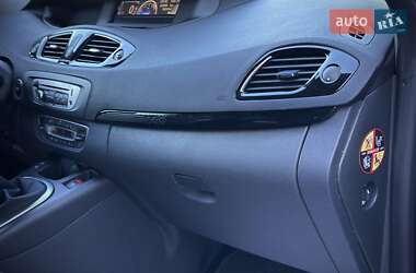 Минивэн Renault Grand Scenic 2012 в 