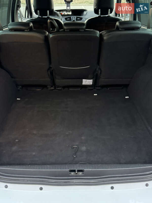 Минивэн Renault Grand Scenic 2015 в Вознесенске