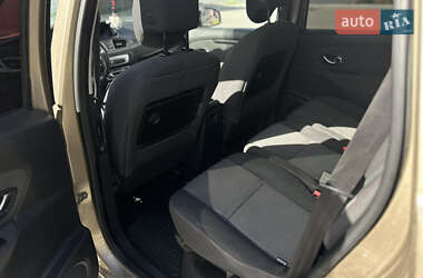 Минивэн Renault Grand Scenic 2014 в 