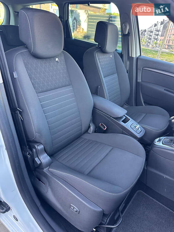 Минивэн Renault Grand Scenic 2015 в Умани фото 56 Минивэн Renault Grand Scenic 2015 в Умани