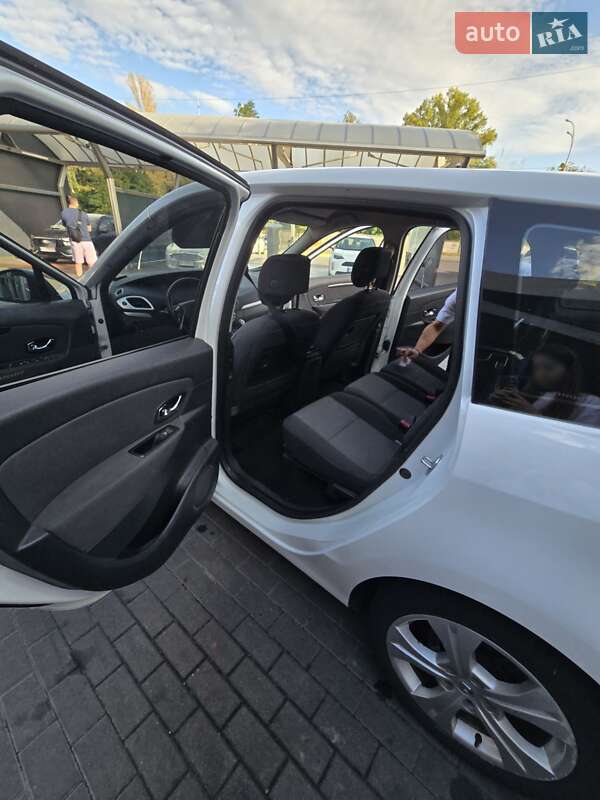 Минивэн Renault Grand Scenic 2014 в Киеве фото 29 Минивэн Renault Grand Scenic 2014 в Киеве