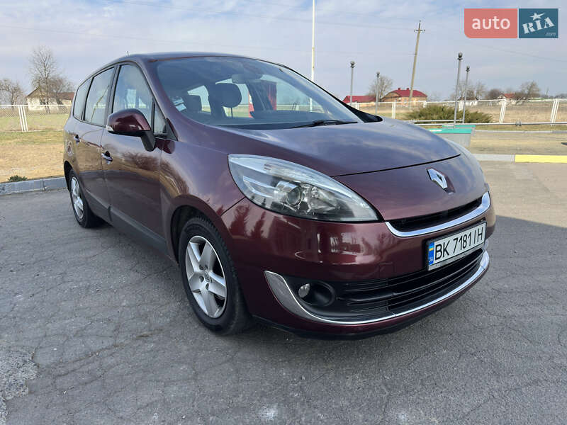 Renault Grand Scenic 2012