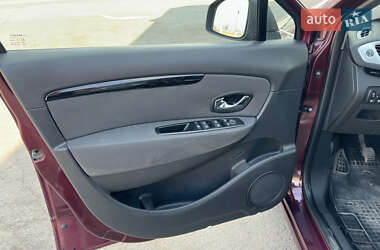 Минивэн Renault Grand Scenic 2012 в 