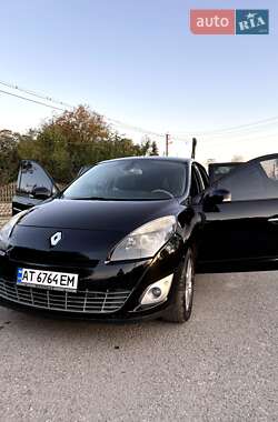 Минивэн Renault Grand Scenic 2010 в 