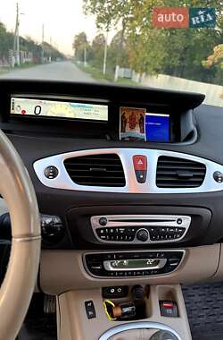 Минивэн Renault Grand Scenic 2010 в 