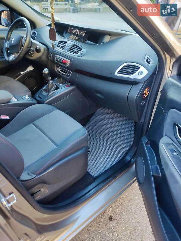 Мінівен Renault Grand Scenic 2012 в Полтаві фото 14 Мінівен Renault Grand Scenic 2012 в Полтаві