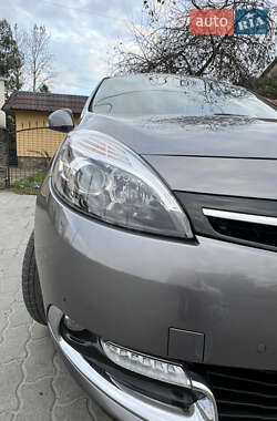 Минивэн Renault Grand Scenic 2013 в 