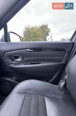 Минивэн Renault Grand Scenic 2013 в 