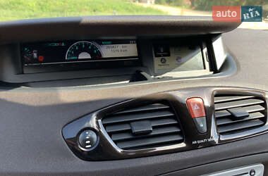 Минивэн Renault Grand Scenic 2011 в 