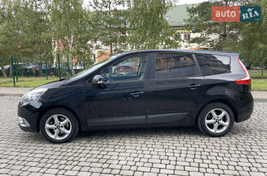 Минивэн Renault Grand Scenic 2012 в 