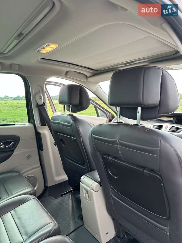 Минивэн Renault Grand Scenic 2010 в Демидовке