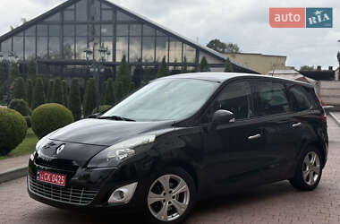 Минивэн Renault Grand Scenic 2011 в 