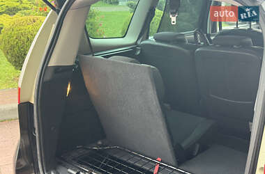 Минивэн Renault Grand Scenic 2011 в 