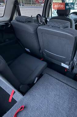 Минивэн Renault Grand Scenic 2009 в 