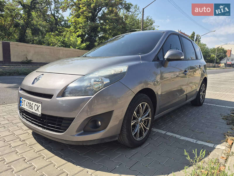 Renault Grand Scenic 2010 Renault Grand Scenic 2010