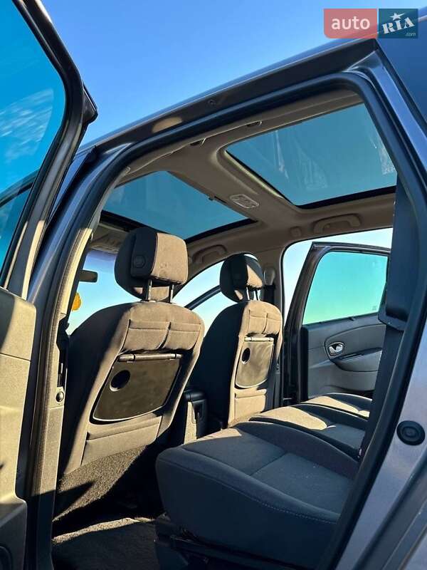Мінівен Renault Grand Scenic 2011 в Львові