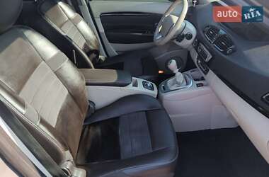 Минивэн Renault Grand Scenic 2012 в 