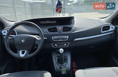 Минивэн Renault Grand Scenic 2010 в 