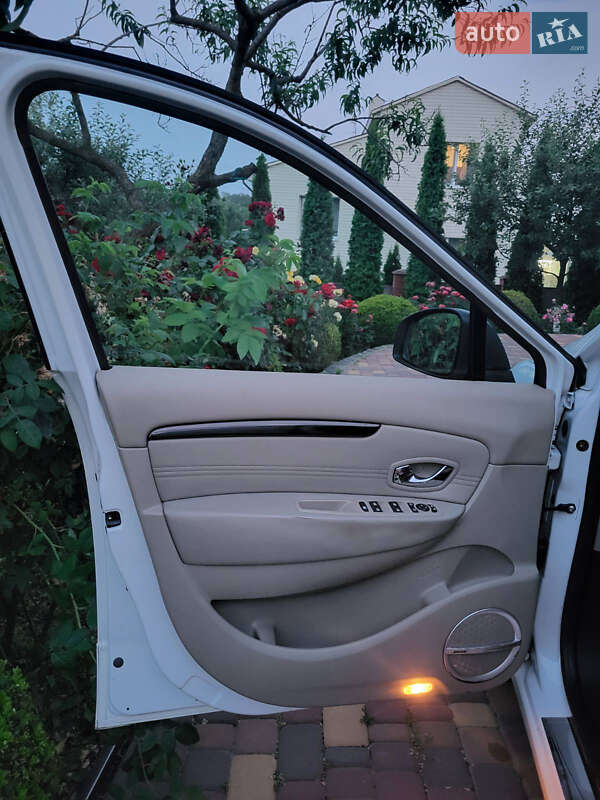 Мінівен Renault Grand Scenic 2011 в Петропавлівській Борщагівці