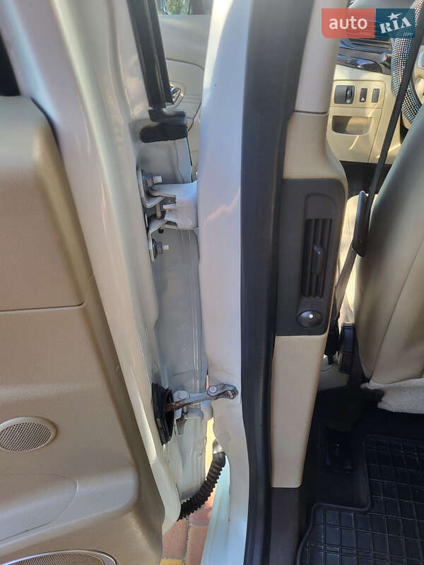 Мінівен Renault Grand Scenic 2011 в Петропавлівській Борщагівці