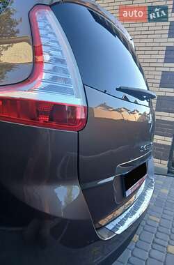 Минивэн Renault Grand Scenic 2014 в 