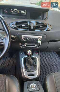 Минивэн Renault Grand Scenic 2014 в 