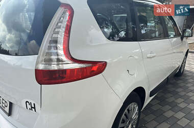 Минивэн Renault Grand Scenic 2009 в 