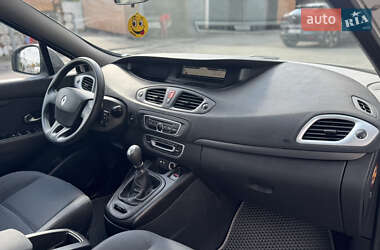 Минивэн Renault Grand Scenic 2009 в 