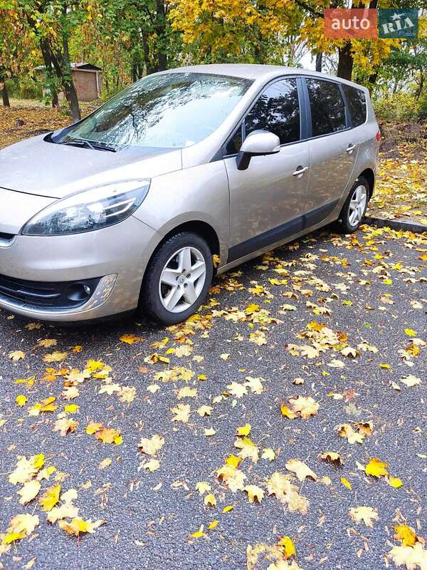Мінівен Renault Grand Scenic 2012 в Полтаві фото 8 Мінівен Renault Grand Scenic 2012 в Полтаві