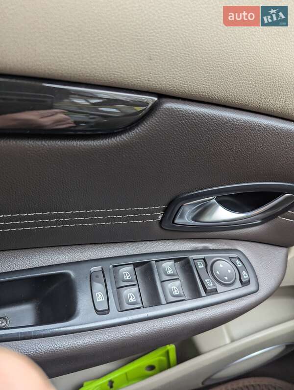 Минивэн Renault Grand Scenic 2011 в Киеве