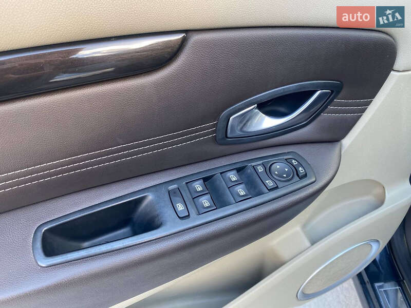 Минивэн Renault Grand Scenic 2009 в Самборе